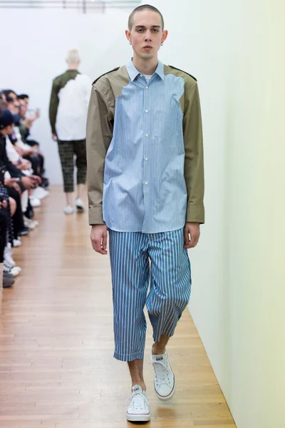Look 48
